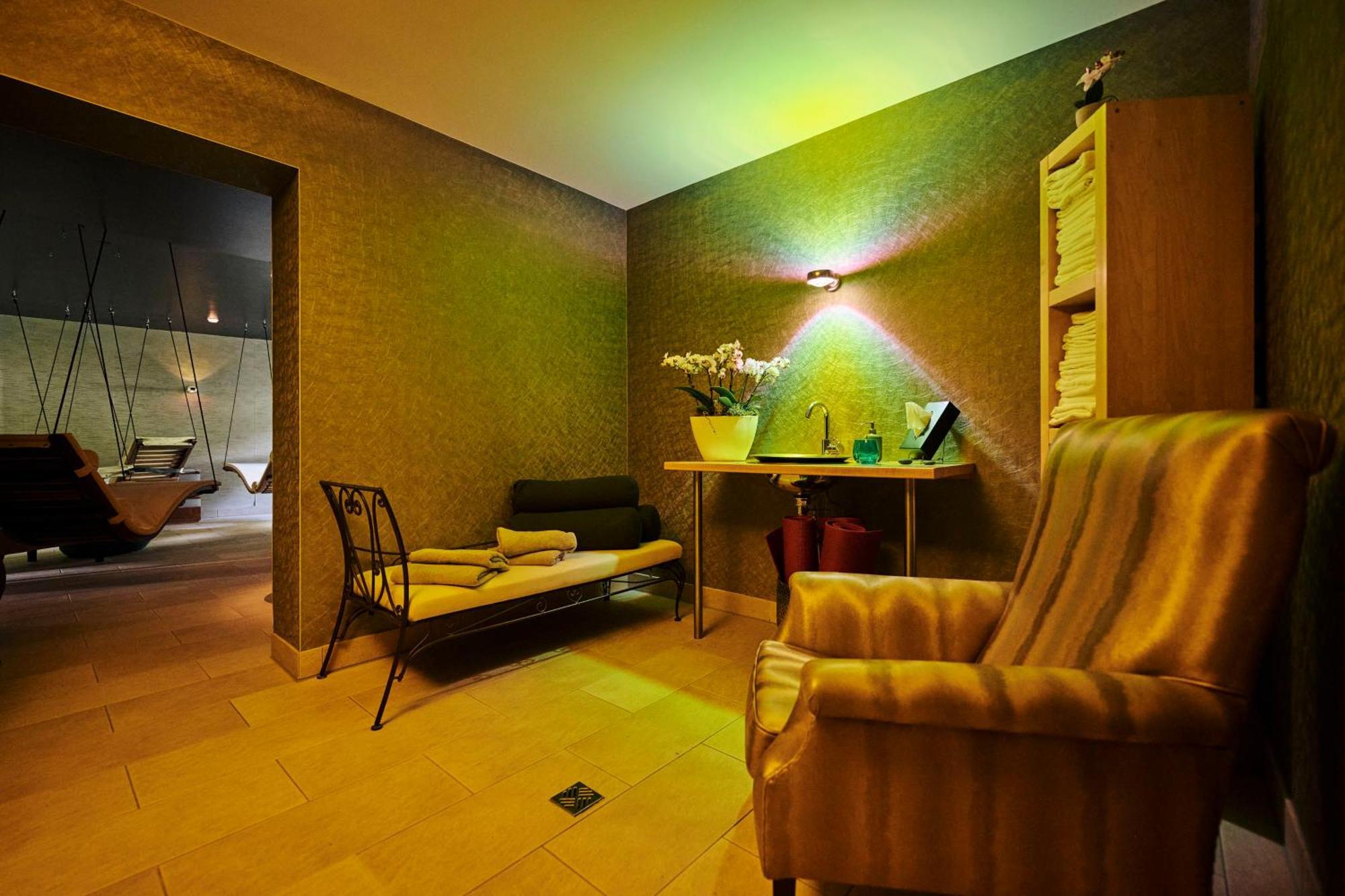 Arlberg Stuben - Das Kleine, Feine Hotel Штубен-ам-Арльберг Экстерьер фото