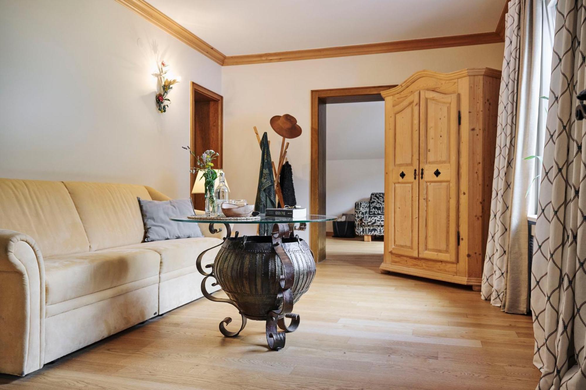 Arlberg Stuben - Das Kleine, Feine Hotel Штубен-ам-Арльберг Экстерьер фото