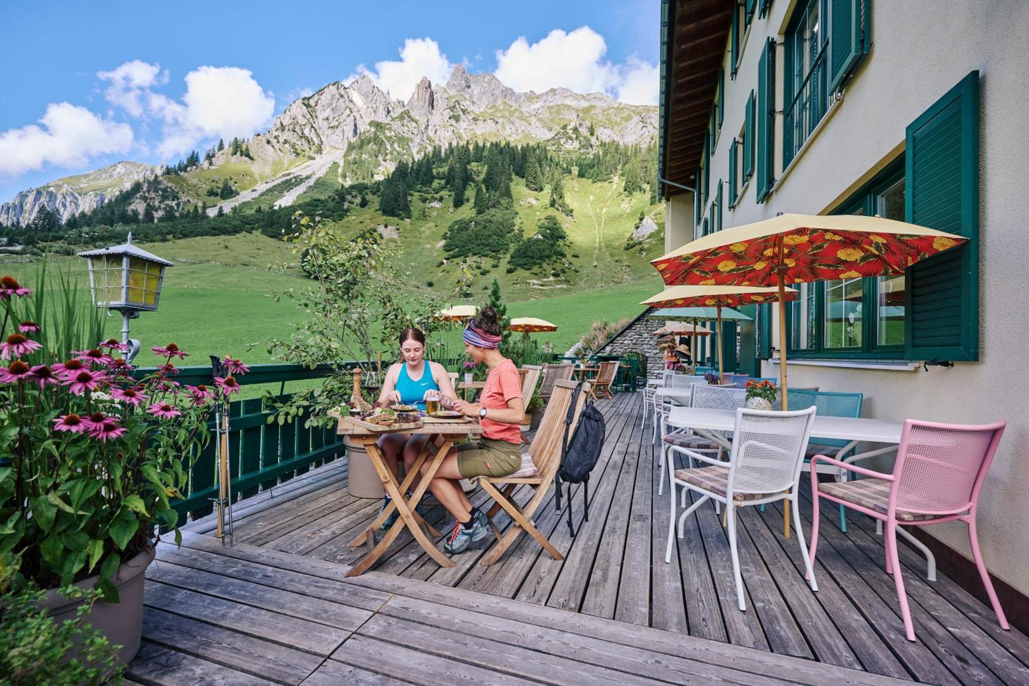Arlberg Stuben - Das Kleine, Feine Hotel Штубен-ам-Арльберг Экстерьер фото